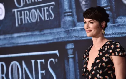 Másfél millió dollárra pereli saját ügynöksége a Trónok harca sztárját