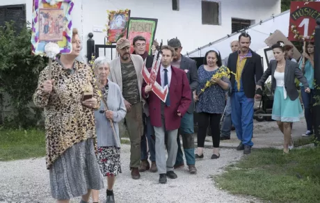 Megkezdődött A mi kis falunk forgatása, ezt tudjuk az új évadról