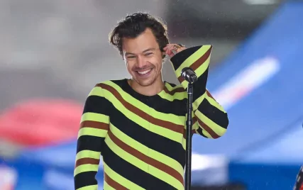 Ágyról ágyra jár legújabb videoklipjében Harry Styles