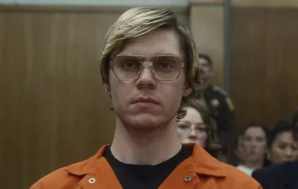 Így készült a kannibál sorozatgyilkos szerepére A Jeffrey Dahmer-sztori sztárja