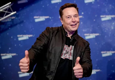 Elon Musk átvette a Twittert, elkezdte a tisztogatást