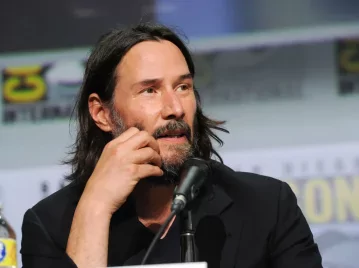 Keanu Reeveshez is eljutott a hír, hogy a Jóbarátok sztárja a halálával viccelődik