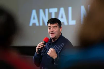 „Röhögtem, és aztán sírtam” – Antal Nimród elmesélte, milyen volt a Stranger Thingsen dolgozni