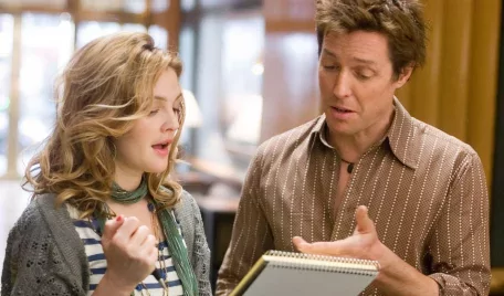 Hugh Grant Drew Barrymore-t is kiosztotta