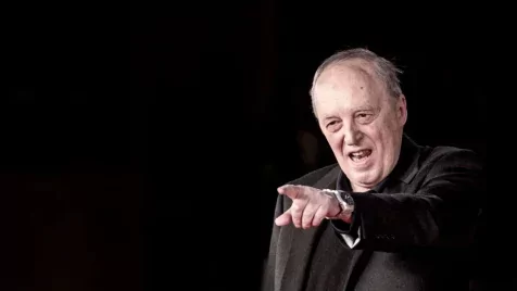 Vámpír-sáska, halcsók és egy leejthetetlen kalap – Dario Argento legőrültebb pillanatai