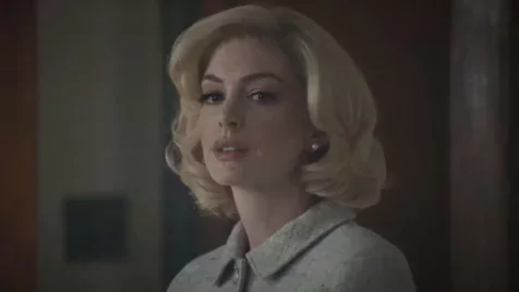 Nyomasztó börtönkrimit forgatott a szőke hajra váltó Anne Hathaway – ELŐZETES