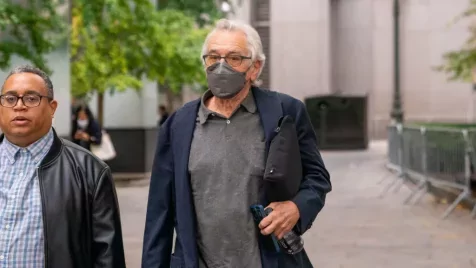 Nemi diszkriminációval vádolják Robert De Nirót