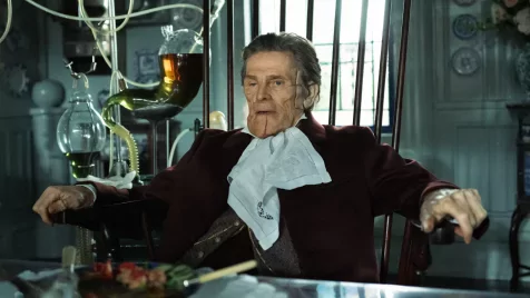 Magyar kezeknek köszönhető Willem Dafoe Oscar-díjas hajprotézise