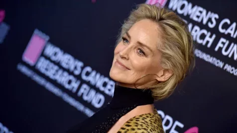 Sharon Stone megnevezte a producert, aki arra kérte, bújjon ágyba William Baldwinnal