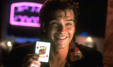 Íme Patrick Swayze elfeledett kis remeke a 90-es évekből!