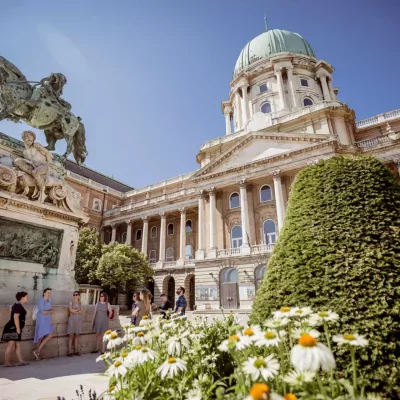 Mesterművek panorámával - Séta a Magyar Nemzeti Galéria történetéről a kupola látogatásával
