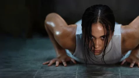 Padlót fogtak a kritikusok a Netflix új akciómozijától – Előzetes!