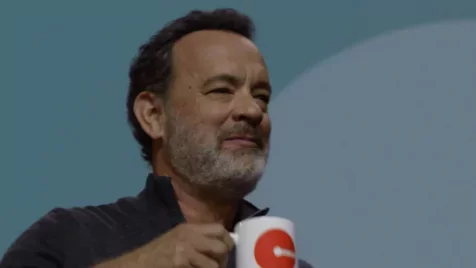 Tom Hanks figyelmeztetése színésztársainak: erre számítsatok, ha Steven Spielberggel dolgoztok együtt!