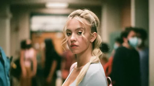 Sydney Sweeney meztelenre vetkőzött legújabb, sokak szerint botrányos reklámja kedvéért