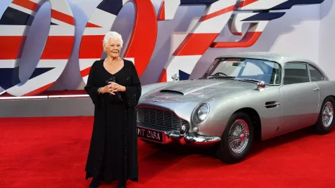 90 éves lett Judi Dench színészlegenda, akire a legrosszabbkor szokott rátörni a röhögőgörcs