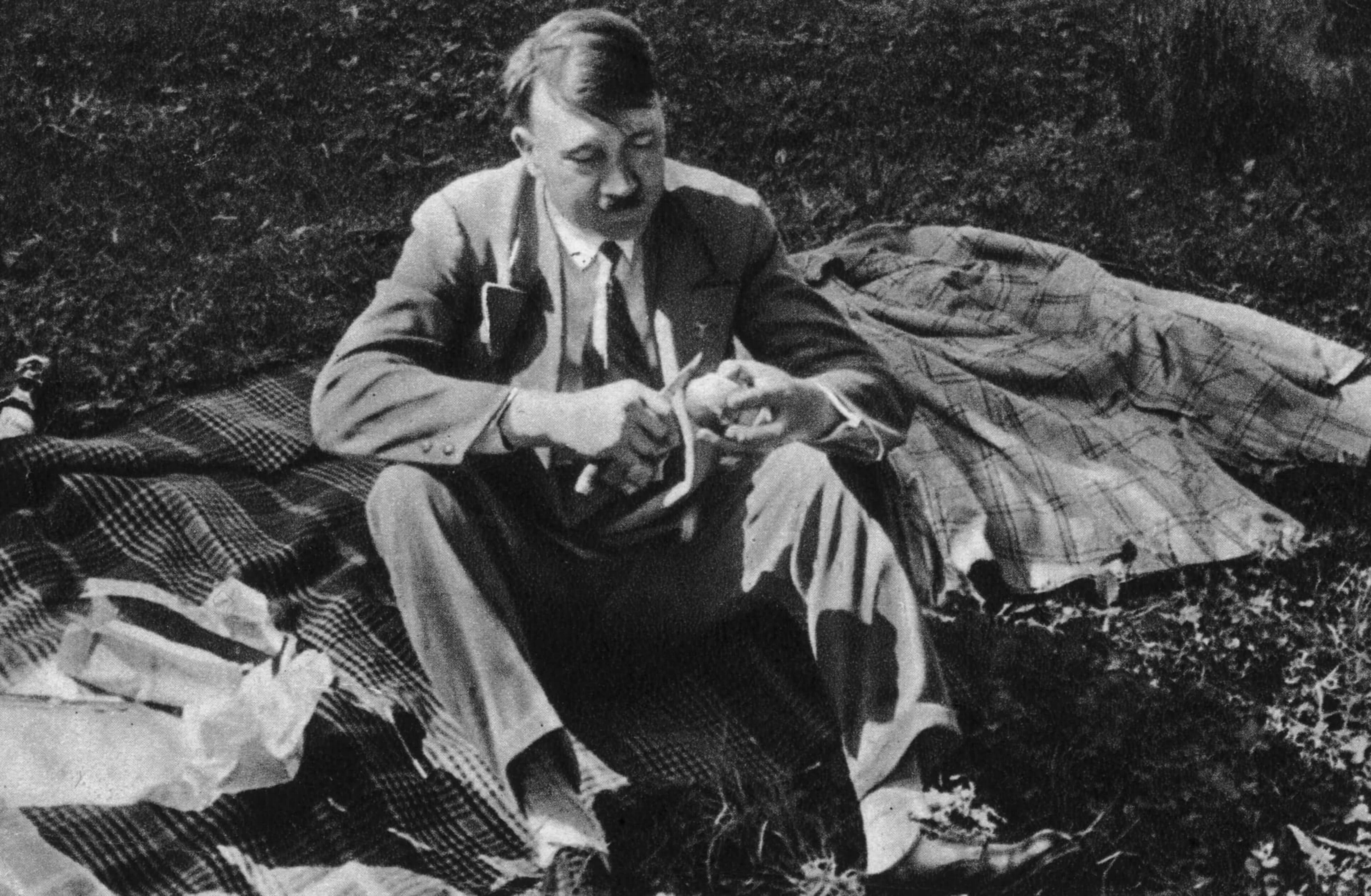 A diktátor megfejtése || Hitler titkai