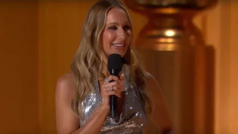 Nikki Glaser brutális Golden Globe-megnyitójának 5 legkegyetlenebb poénja