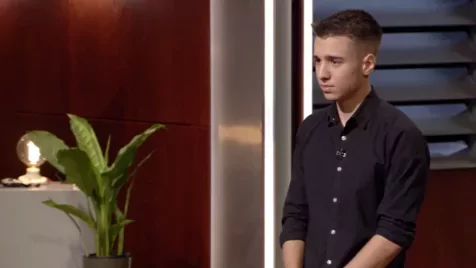 Cápák között: egy 18 éves kamasz olyan üzletet csinált, hogy a befektetők és a tévénézők álla is leesett