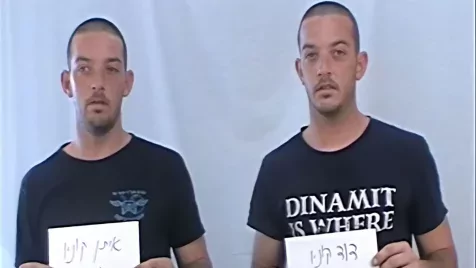 A Hamász egyik túszának címzett film debütált Berlinben, aki a rendező korábbi túszejtős filmjében még csak színészként szerepelt