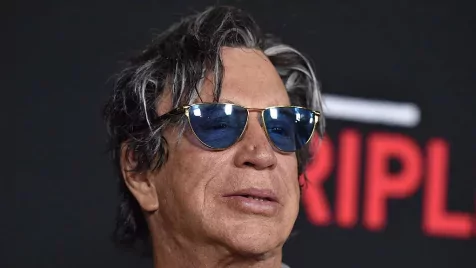 Bella Thorne kitálalt Mickey Rourke-ról, súlyos vádakat fogalmazott meg a színésszel szemben 