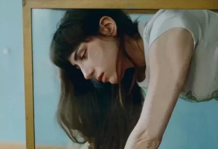 Dodie jól van és hamarosan a Dürer Kertben is hallhatjátok!