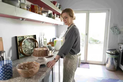 Megérkezett az első előzetes Herendi Gábor új filmjéhez