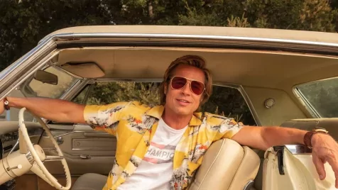 Mindenki Brad Pitt parókájáról beszél: itt vannak az első fotók a Volt egyszer egy...Hollywood folytatásáról 