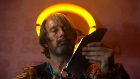 „Családbarát” horrorban feni a kését Mads Mikkelsen - ELŐZETES