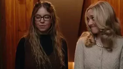 A téboly otthona sztárja lesz a Netflix Hamupipőkéje