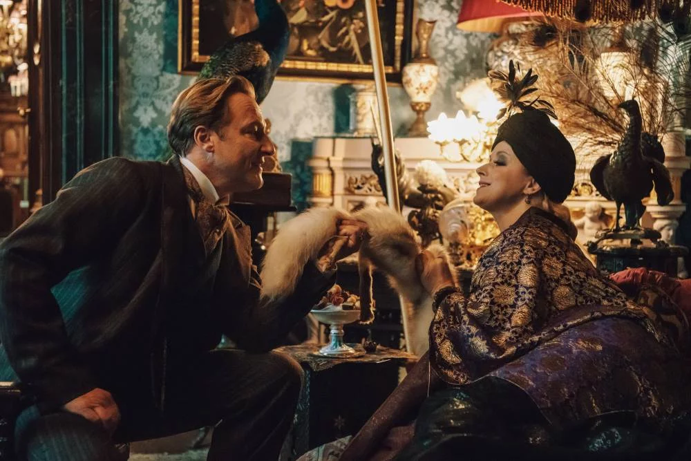 Bécsi vér || Mephisto keringő, 2. rész