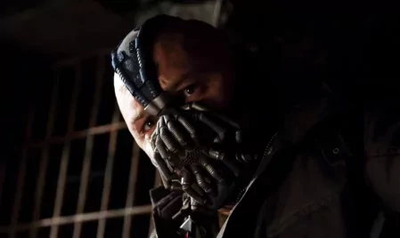 A világsztár, akinek Tom Hardy úgy beleverte a fejét a billentyűzetbe, hogy ápolóhoz kellett küldeni 