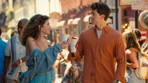 Vakációval kezdi a jövő évet a Netflix – ELŐZETES