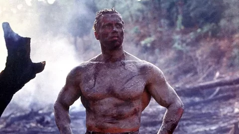 Az új Predator-film rendezője szerint Arnold Schwarzenegger is visszatérhet a frencsájzba
