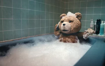 Kenneth Branagh közreműködésével készül a Ted horrorváltozata