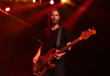Budapest közepén fog zenélni Keanu Reeves