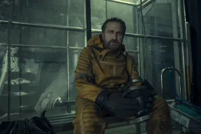 Gerard Butler sztárparádét felvonultató új thrillere az év egyik legnagyobb netflixes csalódása