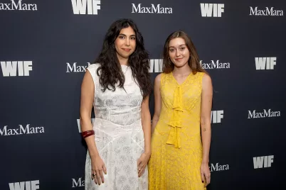 A Netflix sikerfilmjének írói veszik kezelésbe Tim Burton sci-fi horrorját