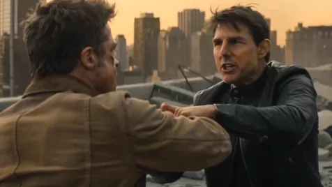 Azon szórakozik fél Kína, hogy Tom Cruise Brad Pittet gyepálja
