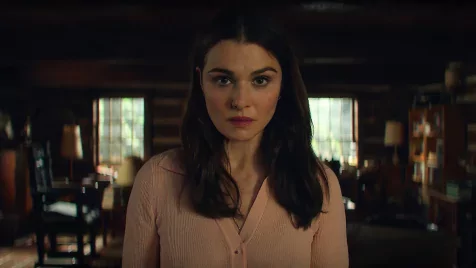 Mától a Netflixen: Rachel Weisz fiatal pasi után ácsingózik, és rossz vége lesz a dolognak