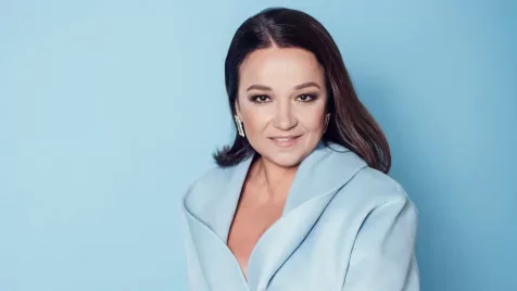 Főiskolásként napi három művészfilmet befalt Náray Erika, aki most filmet, színházat és egy spanyol sorozatot ajánl