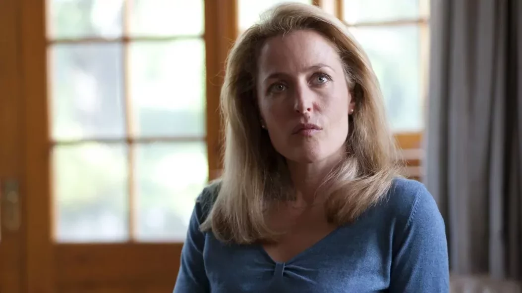 Gillian Anderson úgy rászólt a rajongóira, hogy magyarázkodnia kellett