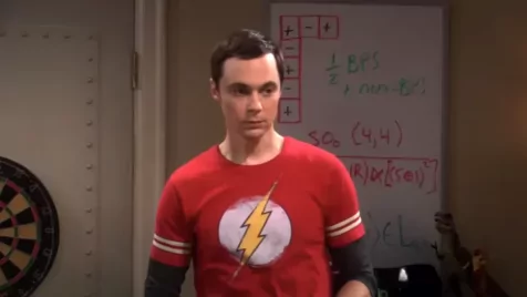 Így reagál az Agymenők sztárja, Jim Parsons, ha azt üvöltik neki: Bazinga!