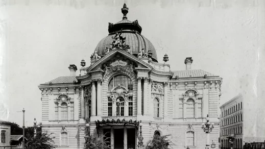 130 éves a Vígszínház, amely veszélyes környéken épült + KÉPGALÉRIA