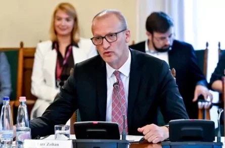 Tarr Zoltán bejelentette a közmédia teljes átalakítását 