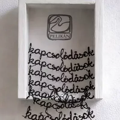 Kapcsolódások