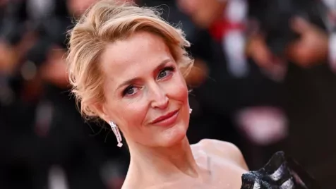 Gillian Anderson máig bosszankodik emiatt a korai, erotikusnak feltüntetett filmje miatt