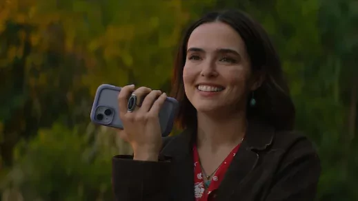 A Netflix új romantikus filmje letarolta a világot, most tényleg mindenki ezt nézi 