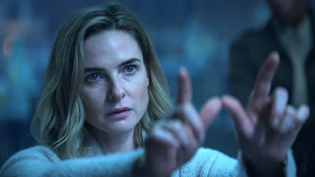 Rebecca Ferguson népszerű sci-fi sorozata egészen új irányt vett, mégsem talál magára