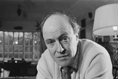 A Meghökkentő mesék szerzőjének megdöbbentő élete – 110 éves lenne Roald Dahl