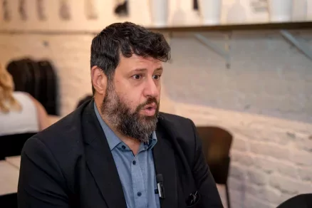„Filmkritikusnak adtam ki magam” - interjú Puzsér Róberttel